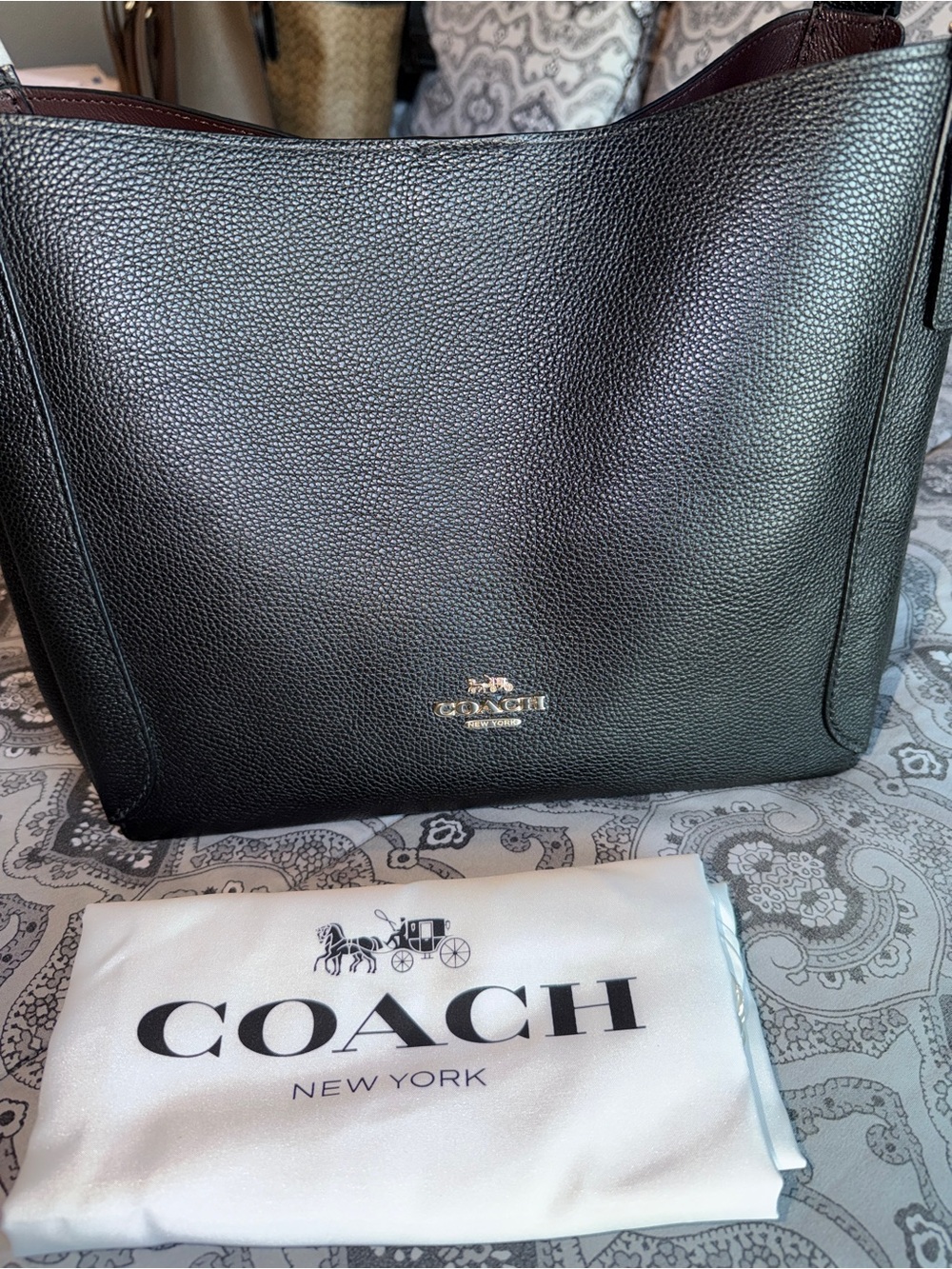 NWT Coach Black Pebbled Leather Shoulder Tote with Gold Logo - Picture 2 of 9